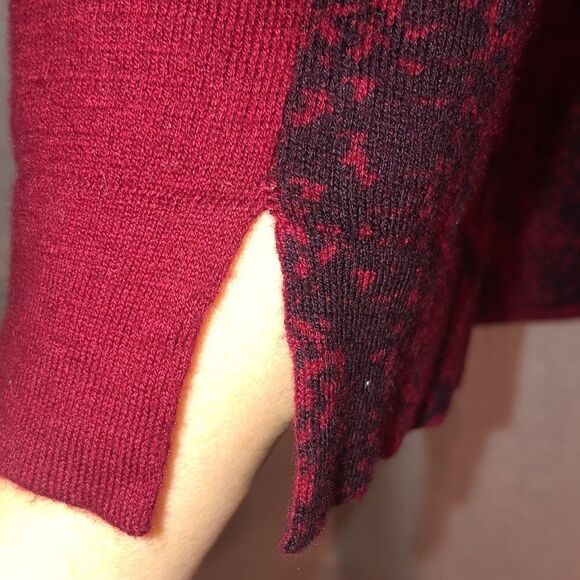 The Limited M Burgundy Black Snake Print Front Light Crewneck Sweater Back Zip - Picture 7 of 10